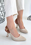 Sivri Burun Arkası Açık Lastikli Topuklu Ayakkabı Cilt Bej Topuk Boyu 7,5 Cm