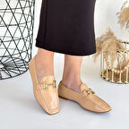 Küt Burun Tokalı Ortopedik Tabanlı Babet Ayakkabı Rugan Nude Topuk Boyu 1 Cm