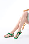 152-1110 Çimen Yeşili Multi Taşlı Parmak Arası Kadın Sandalet