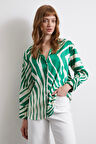 Zebra Desen V Yaka Gömlek Yeşil