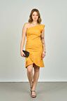 Escoll Kadın Tek Omuz Kolu ve Etek Detayı Pliseli Kısa Abiye Elbise 1958 Safran
