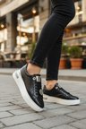 Enoch Gold Detaylı Kabartma Dokulu ve Işıltılı Amblem Aksesuarlı Kadın Sneaker