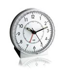 TFA Analog Görünümlü Elektronik Alarmlı Masa Saati