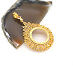 Yarım Altın Çerçeveli Kolye Ucu Altın Kaplama İşlemeli TGR-631