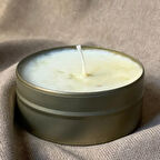 Uretti - Ayşe 7362 - El Yapımı Metal Kutulu Dekoratif Yasemin Kokulu Mum - 3 x 7 cm