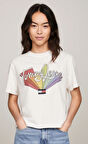 Tommy Jeans Bisiklet Yaka Baskılı Beyaz Kadın T-Shirt TJW BXY RAINBOW FLAG TEE