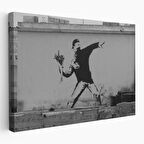 Bansky'nin Çiçek Atan Adam Eseri Kanvas Tablo-5014