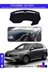 Fiat Egea Cross Torpido Koruyucu - Ekranlı Modele Özel - Tam Uyumlu - Koku Yapmaz - Kenar MAVİ