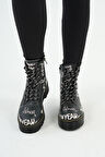 Desenli Bağcıklı Kadın Siyah Bot (50890-3455-BYN)