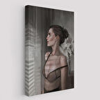 Güzel Kadın Pencereden Dışarı Bakıyor Kanvas Tablosu-5257