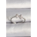 Pirinç Gümüş Renk Zirkon Taşlı Fiyonk İnci Detay Ayarlanabilir Yüzük