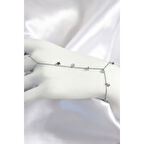 Pirinç Renkli Zirkon Taşlı Sallantılı Yıldızlı Model Gümüş Renk Kadın Şahmeran