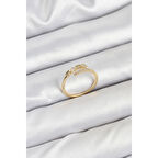 Pirinç Gold Renk Kalpli Detaylı Zirkon Taşlı Kadın Yüzük