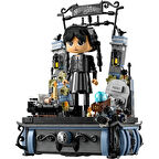 Wednesday Sets - 76780 Wednesday Addams Figure (702 Parça)