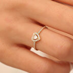 14 Ayar Altın Taşlı Kalp Yüzük