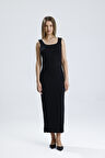 KOLSUZ KARE YAKA YIRMAÇLI ÖRME VİSKON ELBİSE | ELB36253 Siyah