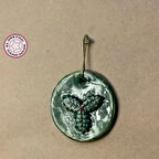 Uretti - Zehra 8449 - El Yapımı Seramik Yaprak Motifli Yılbaşı Ağacı Süsü / Duvar Dekoru - 7 X 7 cm