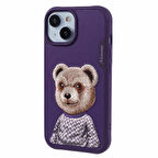 iPhone 15 Uyumlu 3D Kıyafet Mor Ayıcık Detaylı Nakış İşlemeli Kabartmalı Fashion Pet Kılıf