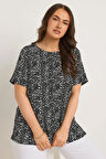 Büyük Beden Kısa Kollu Bisiklet Yaka Desenli Bluz 615913