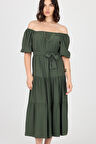 Omzu ve Beli Lastikli Kat Detaylı Midi Boy Elbise