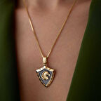 Bold Shield Kolye