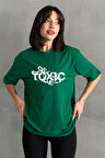 Kadın Toxic Baskılı Bisiklet Yaka Oversize T-Shirt