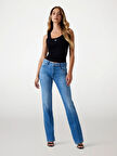 Guess Indigo Kadın Mavi Regular Fit Jean W5BA15D0614-WNWA