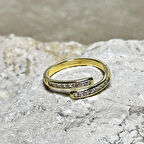 Zarif Sarmalı Zirkon Taşlı Gold Yüzük