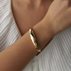 Cover Bombe Kelepçe