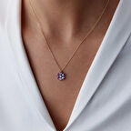 Altı Yapraklı Mor Taşlı Çiçek Kolye