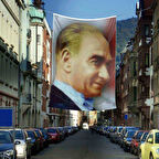 Gülümseyen Mustafa Kemal Atatürk Yan Portre Poster Cephe Bayrağı - 4x6 Metre