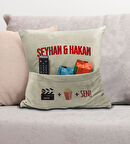 BK Gift Kişiye Özel Tasarımlı Organizer Kumanda ve Atıştırmalık Cepli Krem Kırlent Yastık- 1, Ev Dek