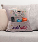 BK Gift Kişiye Özel Yılbaşı Tasarımlı Organizer Kumanda ve Atıştırmalık Cepli Pembe Kırlent Yastık, 