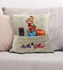 BK Gift Kişiye Özel Yılbaşı Karikatür Tasarımlı Organizer Kumanda ve Atıştırmalık Cepli Krem Kırlent