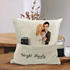 BK Gift Kişiye Özel Aile Karikatür Tasarımlı Organizer Kumanda ve Atıştırmalık Cepli Sarı Kırlent Ya