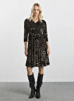 Selen V Yaka Leopar Desenli Siyah Standart Kadın Elbise 25KSL7701