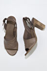 Bueno Shoes Gri Deri Kadın Topuklu Sandalet 01wn4304