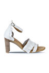 Bueno Shoes Beyaz Deri Kadın Topuklu Sandalet 01wn4114