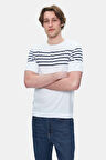 KENDRICK Beyaz Çizgili Bisiklet Yaka Triko Nakışlı Standard Fit Erkek Tshirt
