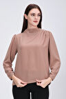 Omuzu Pileli Aksesuarlı Bluz