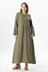 Uzun Kol Şahika Nervür Detaylı Uzun Müslin Yazlık Elbise Haki Hk