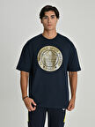 ERKEK TRIBUN METALİK LOGOLU TSHIRT