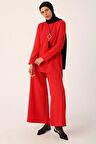 Kırmızı-Kolyeli Bol Paça Pantolonlu Tunikli Takım