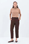Kahve-Süs Cep Kapaklı Pensli Havuç Pantolon