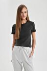 DeFacto Fitted Bisiklet Yaka Kısa Kollu Yıkamalı Soluk Efektli Tişört C3082AX24SMAR191