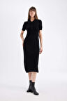 DeFacto Bodycon Vücuda Oturan Basic Düz Düğmeli Polo Yaka Fitilli Kaşkorse Yarım Kollu Midi Siyah Elbise C2882AX24AUBK81