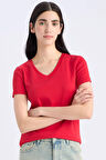 DeFacto Slim Fit Dar Kesim V Yaka Basic Düz Ribana Kısa Kollu Tişört I1080AZ25SPRD286