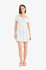 DeFacto Coool Kare Yaka Çiçekli Bürümcük Kısa Kollu Mini Yazlık Elbise E0874AX25SMER100