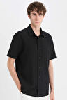 DeFacto Regular Fit Polo Yaka Krinkıl Yazlık Kısa Kollu Siyah Gömlek E1223AX25SMBK27