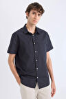DeFacto %100 Pamuk Regular Fit Yazlık Polo Yaka Keten Görünümlü Kısa Kollu Gömlek D7551AX25SPAR190